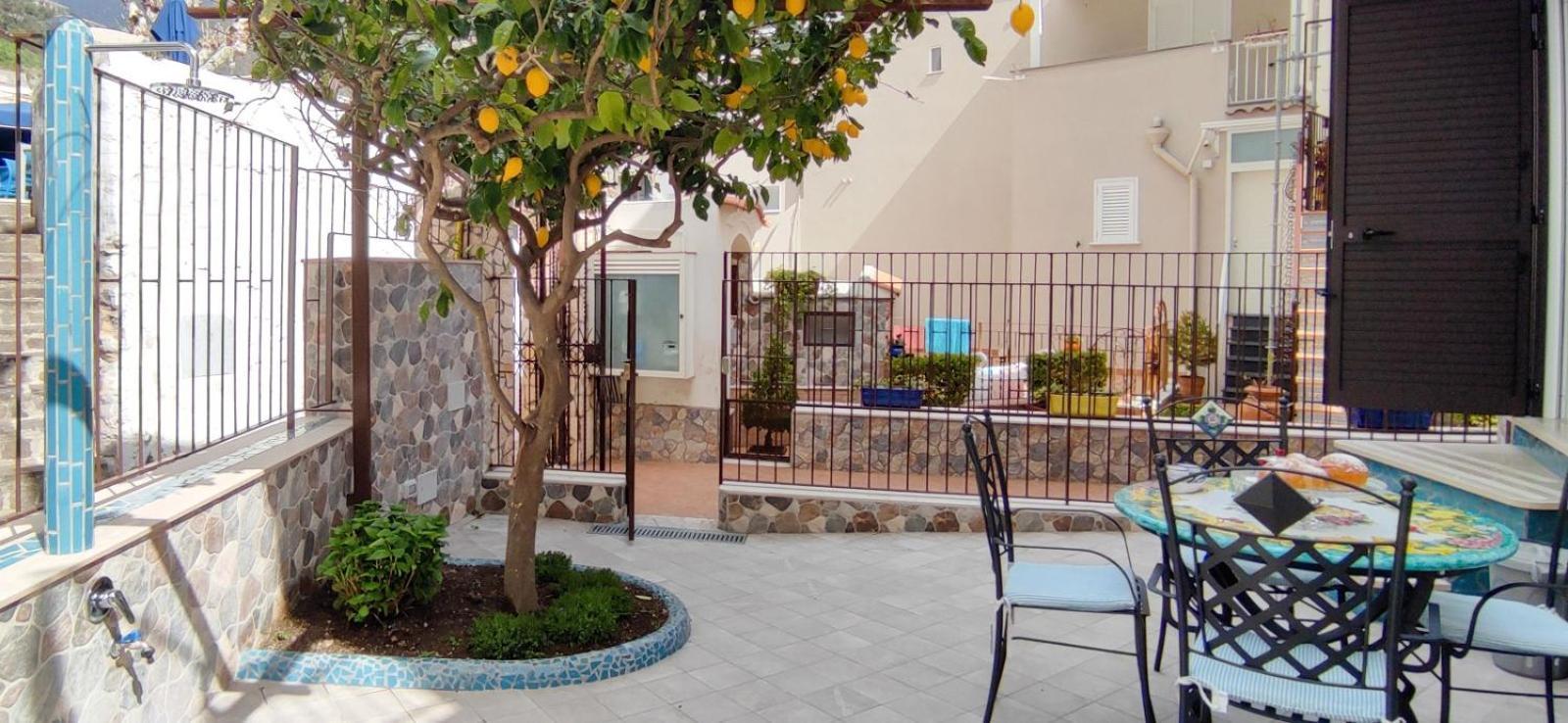 Casa Fortuna A Due Passi Dal Mare Cetara Exterior photo
